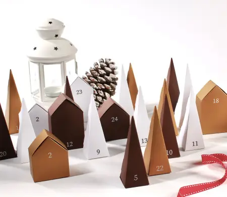 Calendario dell’Avvento casette e abeti – DIY riempibile