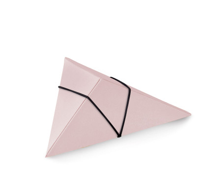 Caja Triangular de Cartón