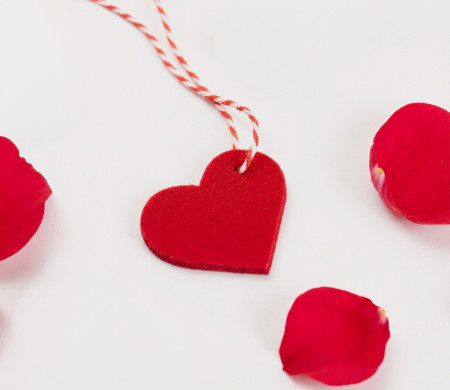 Ciondolo in feltro a forma di cuore: che amore…