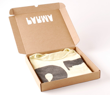 Caja plana para regalos promocionales y branding