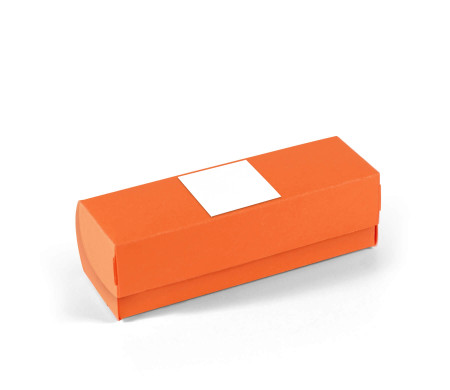 Elongated box with lid for macarons