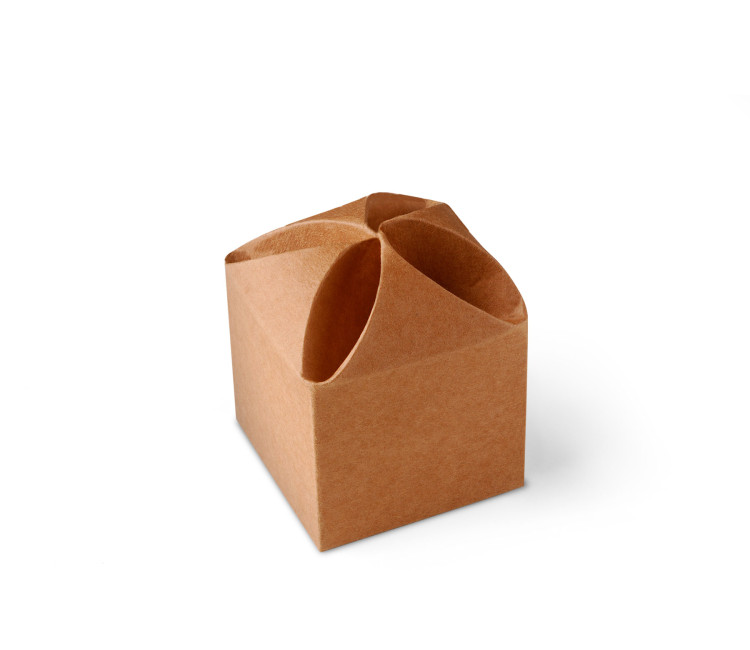 Gift Box with a Surprising Flower Fastener