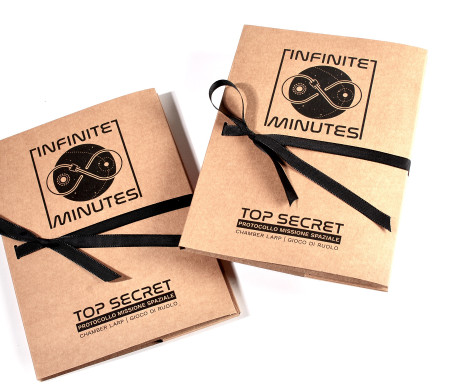 Cardboard dossier folder | Packaging for kits and games