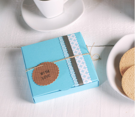 Scatola blu per cookies e...