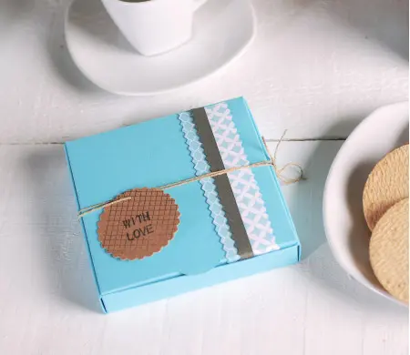 Scatola blu per cookies e...