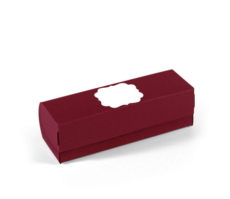 Elongated box with lid for macarons