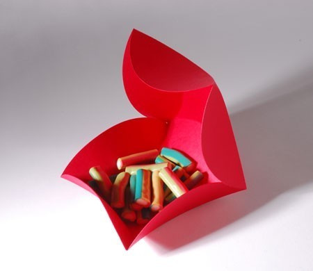 Boîte Figurine Fillette en Carton pour des Baptêmes