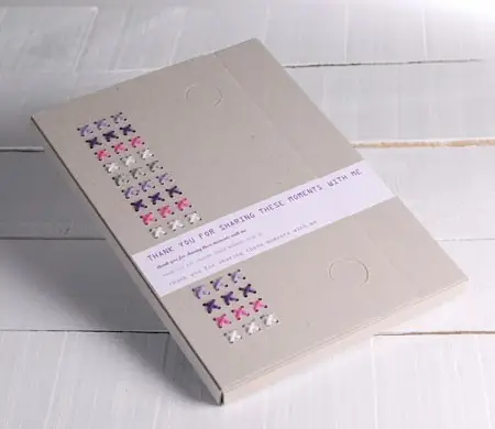 Carpeta cosida para regalo
