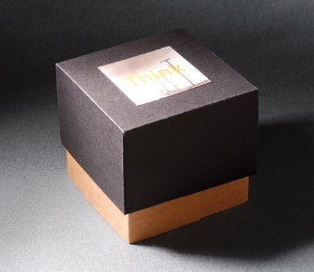 Caja cuadrada con cajones Caja cuadrada con cajones