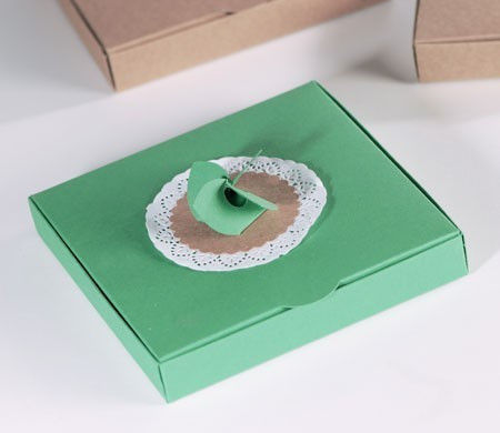 Scatola Regalo con Figura Floreale