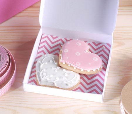 Little Flat Box for Giving Cookies as a Present 