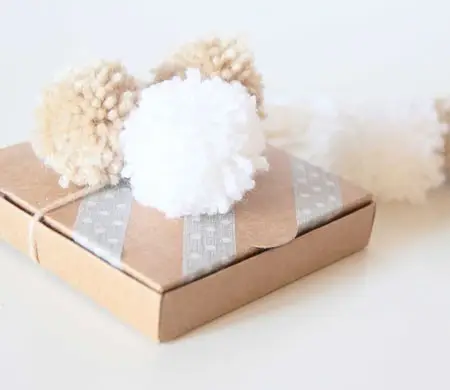 Little box with pompon...