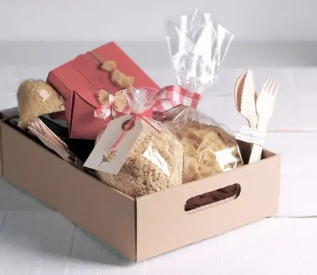 Cardboard tray