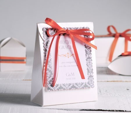 Caja Tipo Bolsa para Entregar en una Boda Caja Tipo Bolsa para Entregar en una Boda