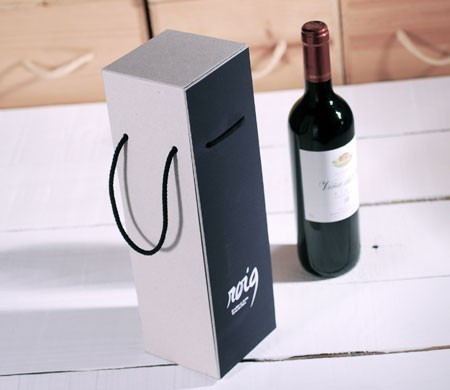 Boîte pour bouteille résistante