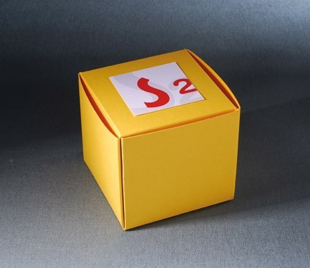 Boîte carrée pour cadeaux d'entreprise