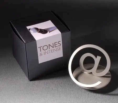 Self-assembling gift box...