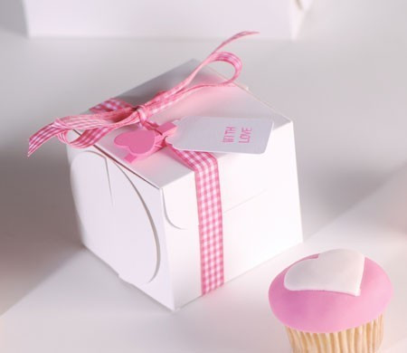 Scatola per una cupcake con nastro