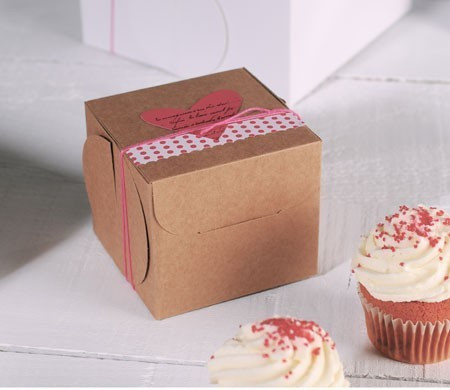 Scatola decorata per una cupcake 