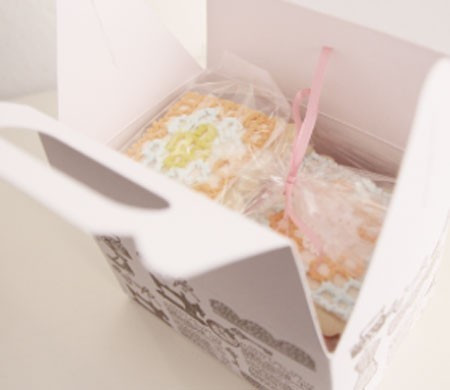 Patterned picnic box