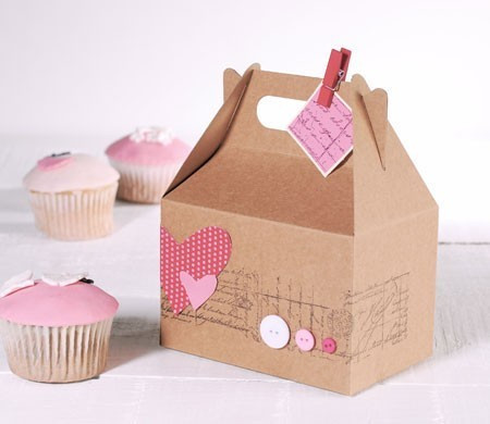 Decorated picnic box