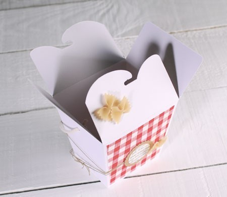 Boîte Cadeau Décorée avec des Pâtes