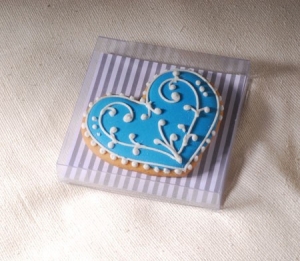 Transparent box for cookies