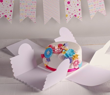 Printed box with handle for cakes