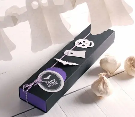 Längliche Halloween Kartonbox