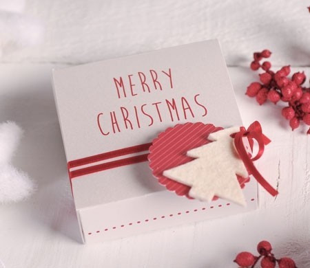 Small gift box for Christmas