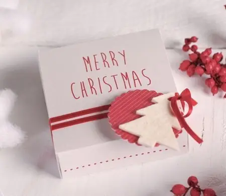 Small gift box for Christmas