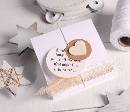 Flat gift box for scarves