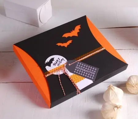 Caja con faja para Halloween