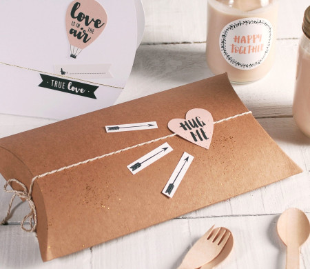 Längliche Geschenkbox für Valentinstag