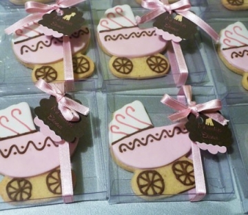 Clear box for baby shower cookies