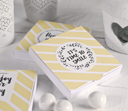 Boîte plate pour invitations et petits cadeaux