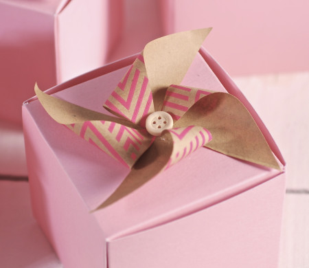 Boîte Cadeau Décorée avec Moulin Boîte Cadeau Décorée avec Moulin