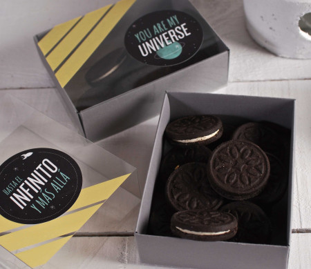 Boîte à Bonbons Décorée avec "Univers" Boîte à Bonbons Décorée avec "Univers"