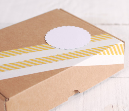 Rectangular box with yellow and white decoration