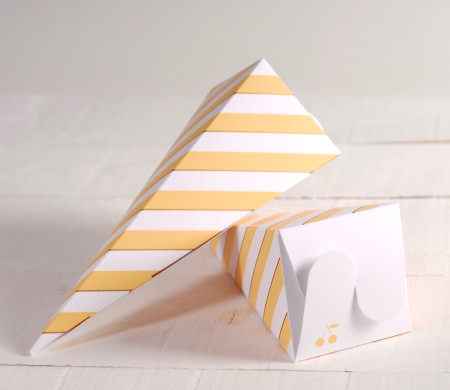 Caja Cucurucho Decorada para Fiestas
