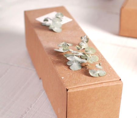 Caja para Envíos Navideña Caja para Envíos Navideña