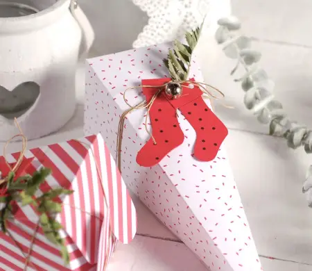 Caja Cono en Blanco y Rojo