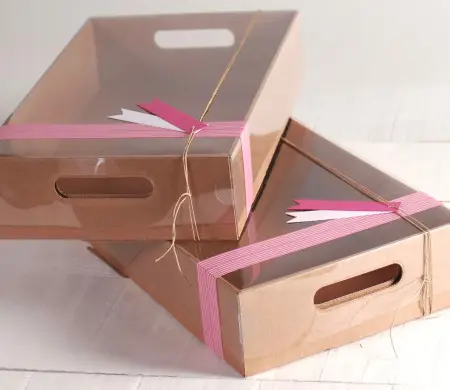 Cardboard tray for gifts