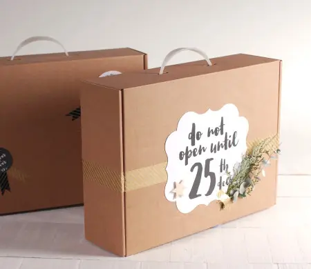 Maletín de cartón para Navidad