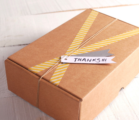 Caja Kraft con Rayas Amarillas ¡Incluye Complementos! Caja Kraft con Rayas Amarillas ¡Incluye Complementos!