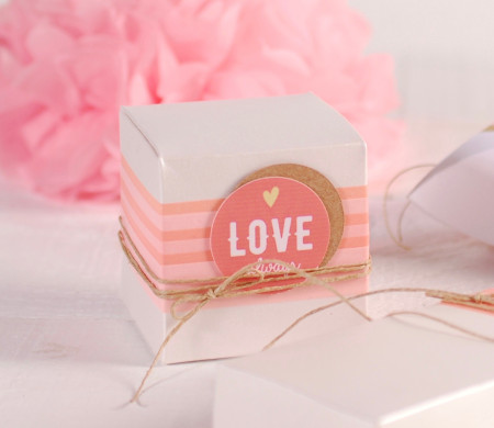 Cajita Cuadrada Love ¡Para Pequeños Detalles! 