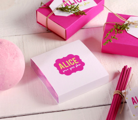 Box for natural cosmetics