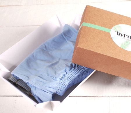Gift box for clothing and accessories | Retail