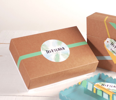 Box for clothes as presents