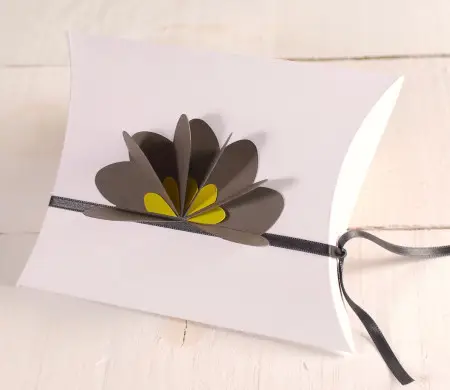 Caja regalo pequeña con...
